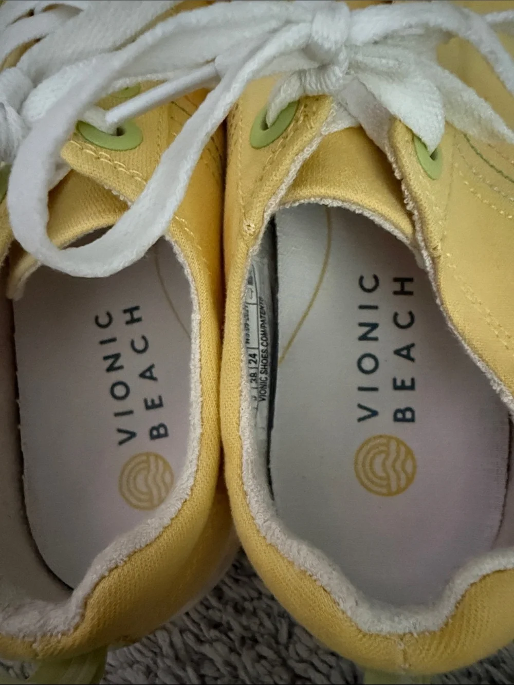 Vionic Beach Yellow Lace-Up Sneakers terry lining washable support comfort sz 7